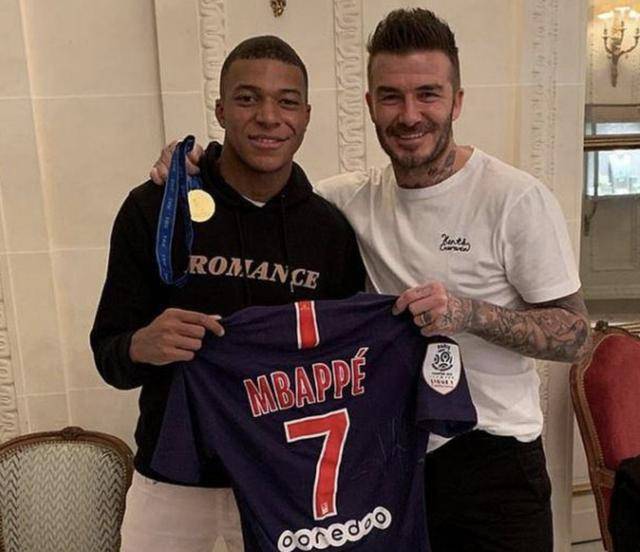 指向同一个 指向同一个